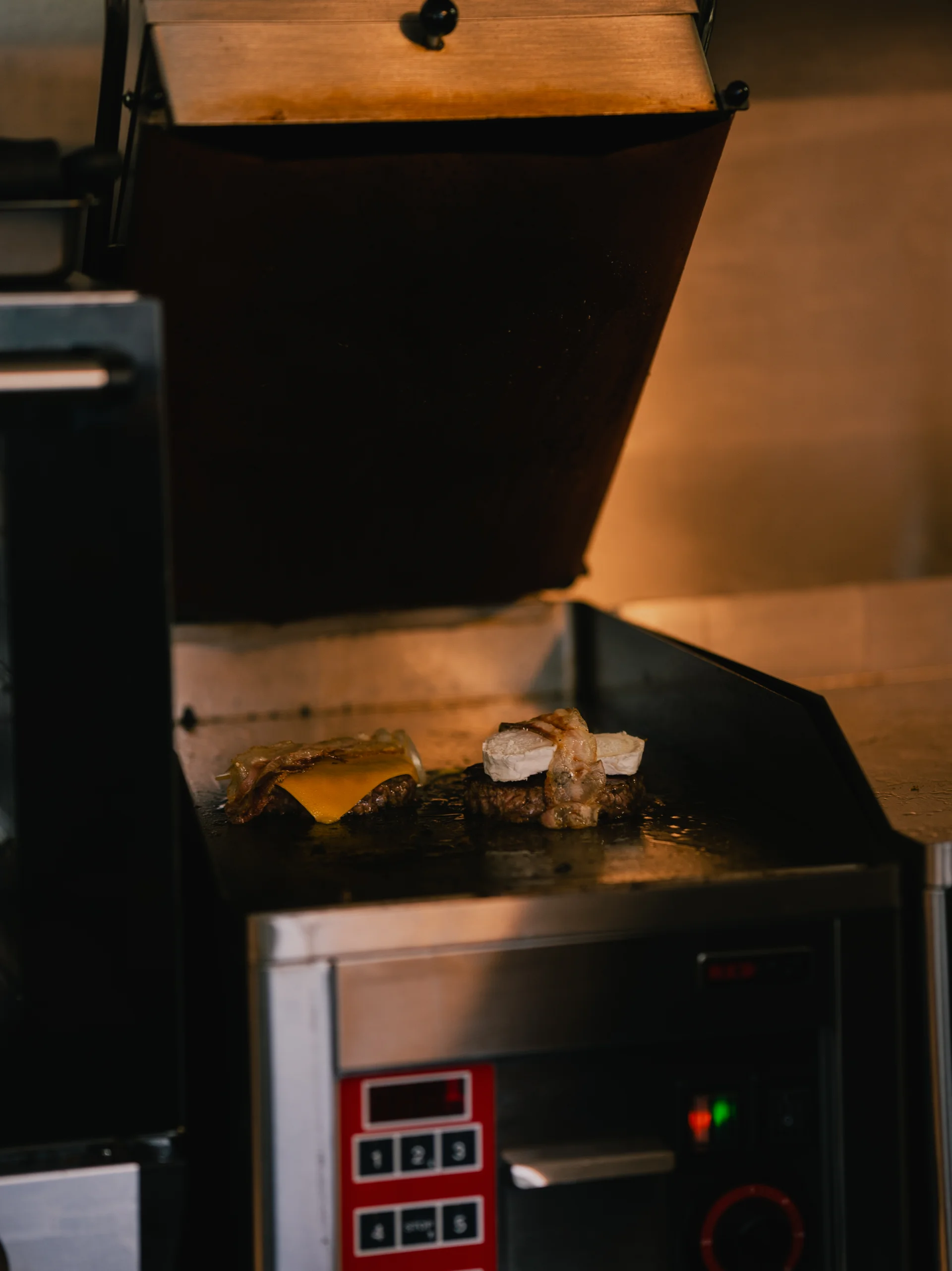 Burgers maison sur le grill